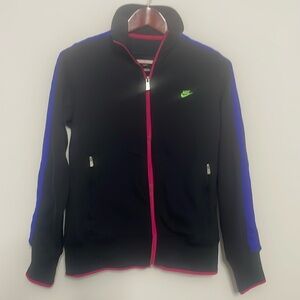Nike woman’s track jacket black large